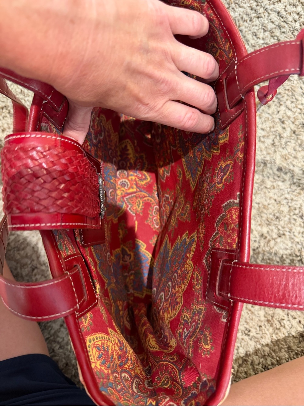 Red-Trim Woven Straw Tote Bag - Picture 4 of 4